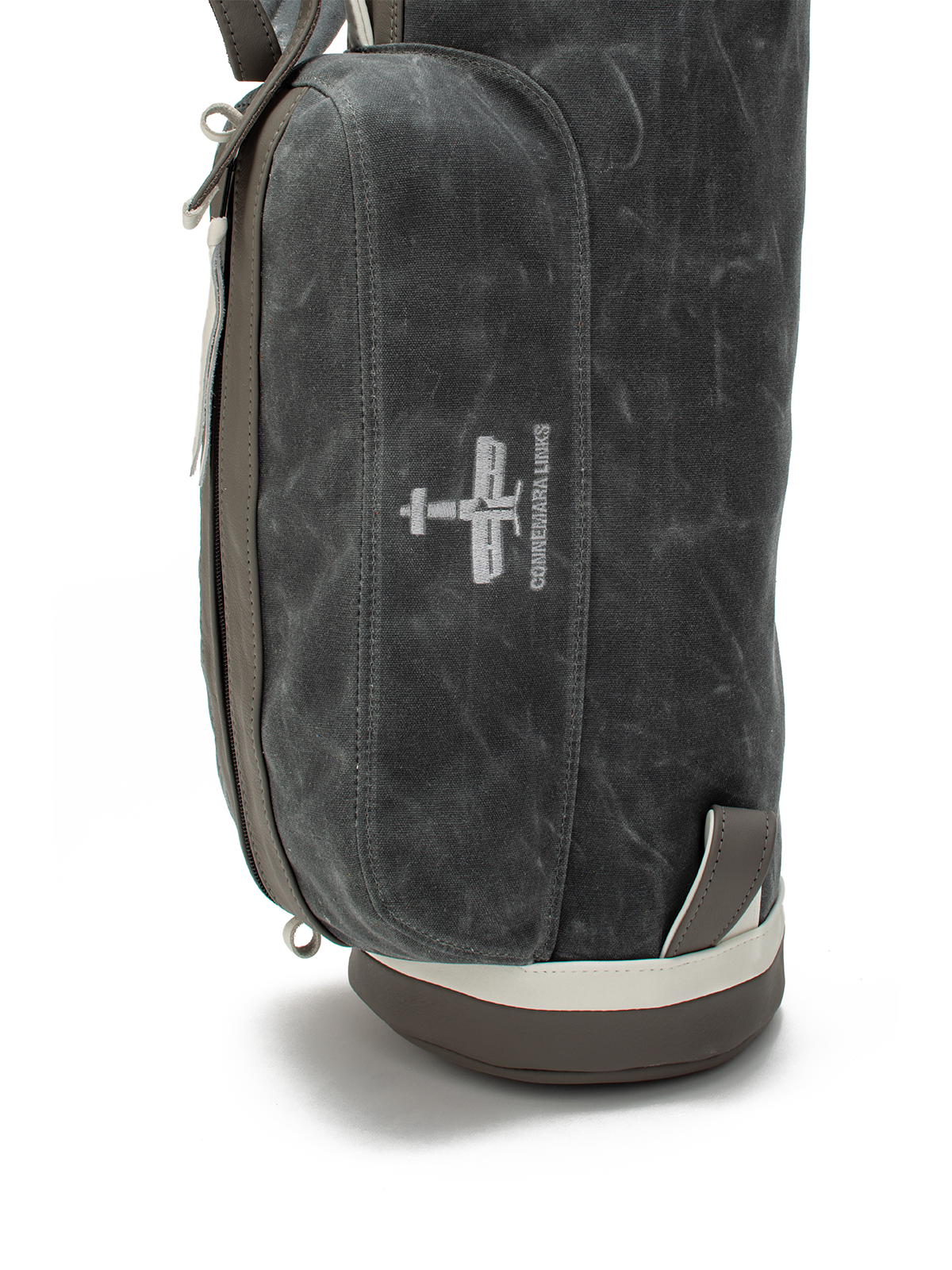 Close up of the logo on the Connemara Links MacKenzie Walker golf bag 