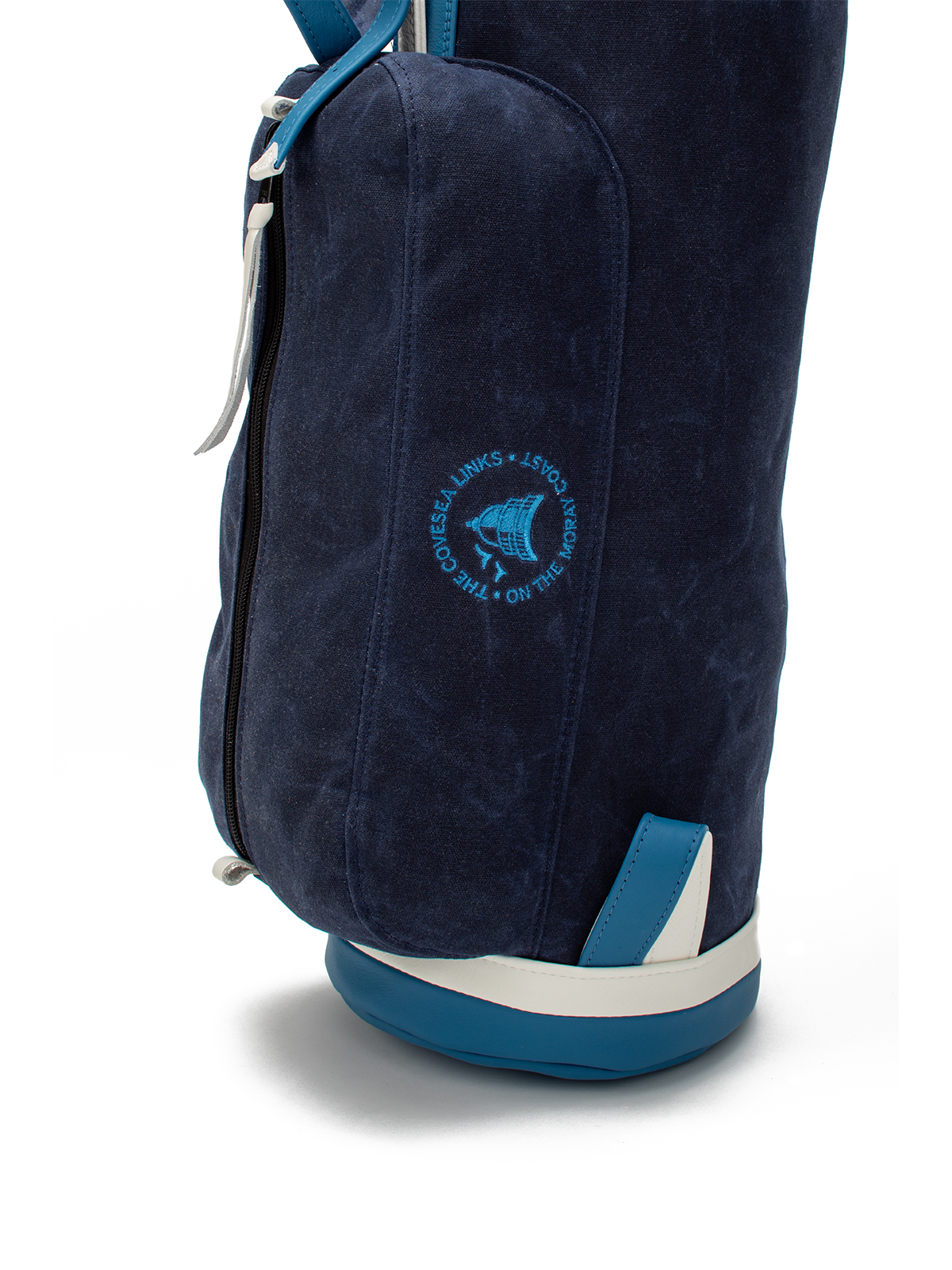 Detail of the logo on the Covesea Links MacKenzie Walker golf bag