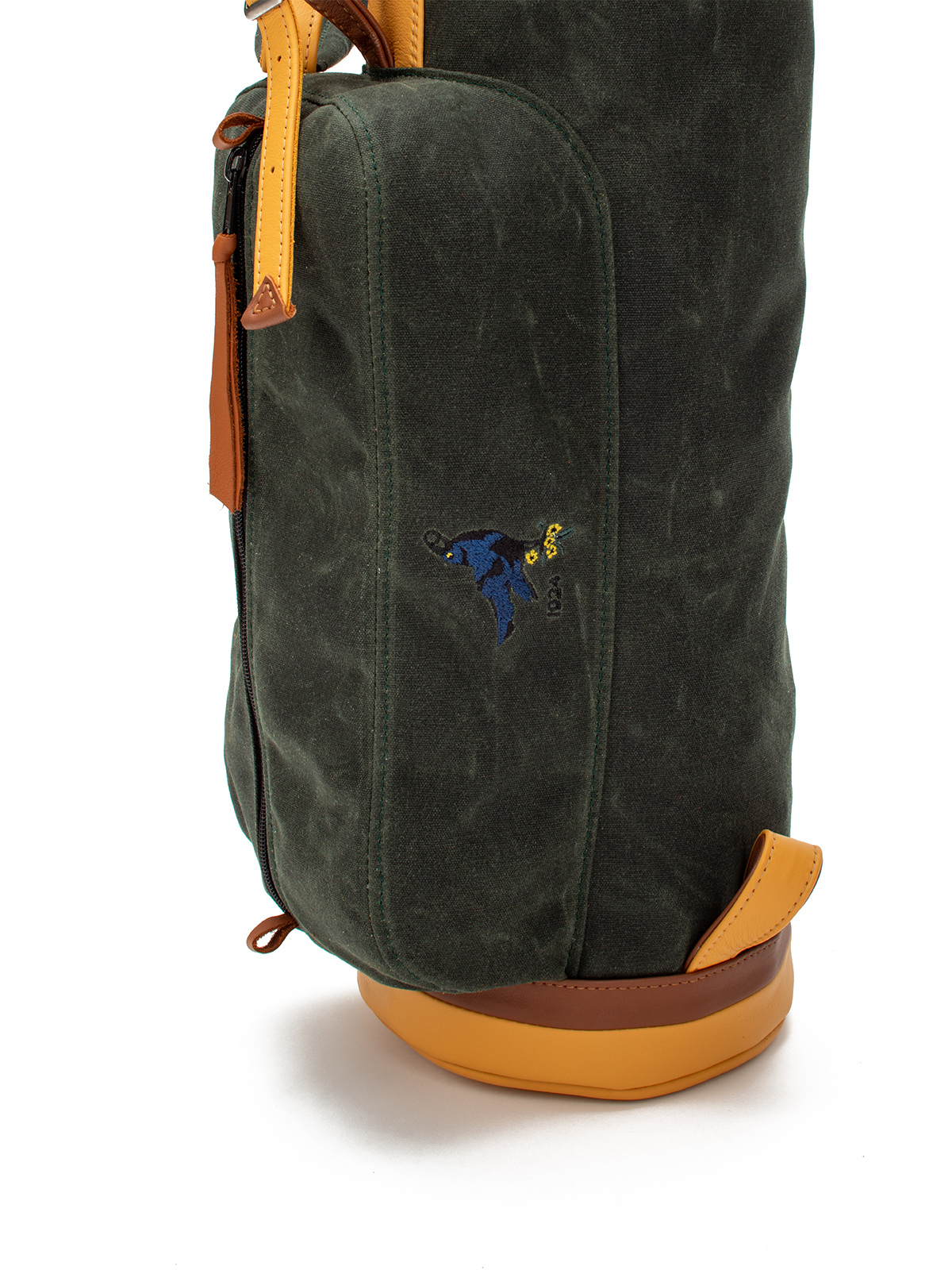 Embroidered logo of the Dingle Links MacKenzie Walker golf bag