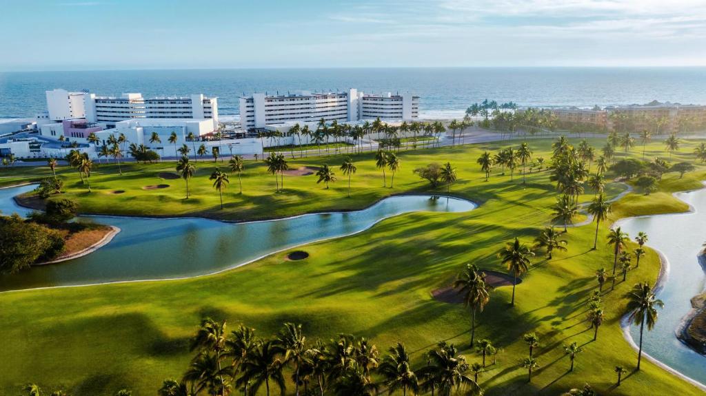 The golf course and resort at Estrella Del Mar